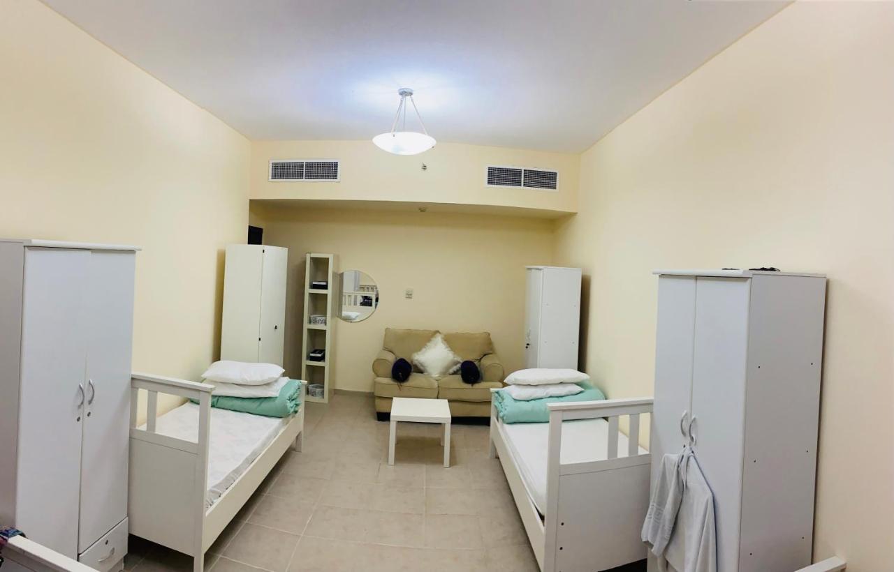 Nash Guest House Females Only Dubai Exterior foto