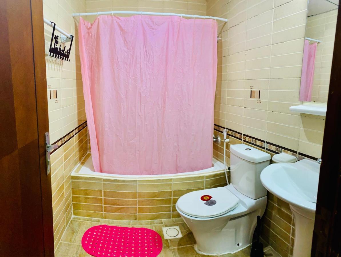 Nash Guest House Females Only Dubai Exterior foto